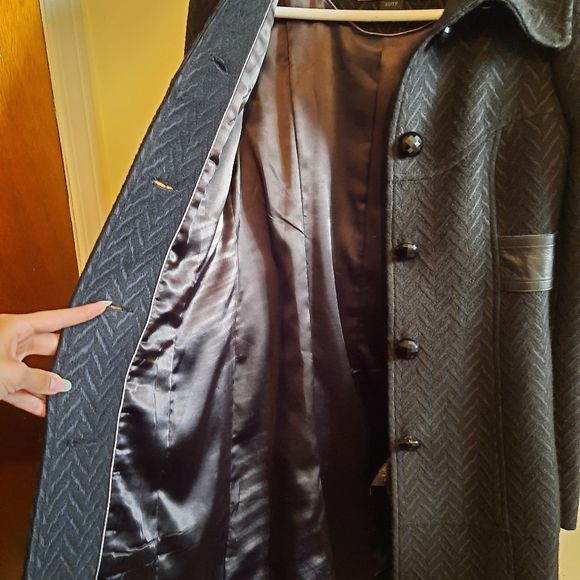 Mackage Black Textured Wool Coat with Leather Detail At Waist - Picture 12 of 16